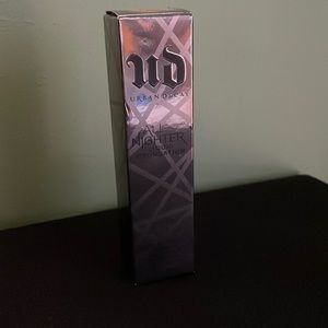 Urban Decay all nighter liquid foundation in shade 3.25 Unopened in box